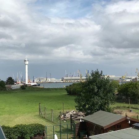 Ferienwohnung Mit Warnowblick Rostock Ngoại thất bức ảnh